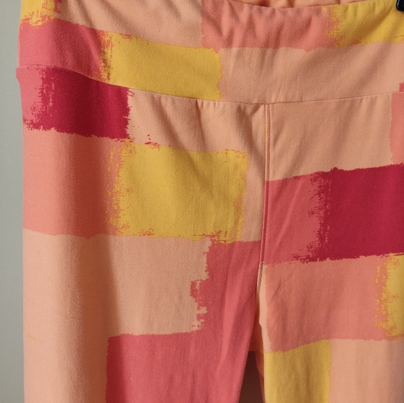 LuLaRoe TC Leggings Tall & Curvy  Orange Yellow Geometric Abstract - Picture 2 of 5